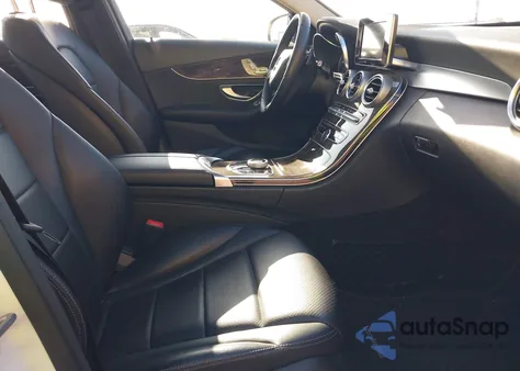 2018 Mercedes-Benz C 300 from USA, damaged, VIN 55SWF4JB8JU255044